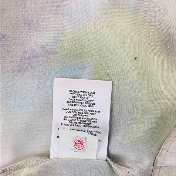 Brand New V-neck Blouse - Picture 6 of 8